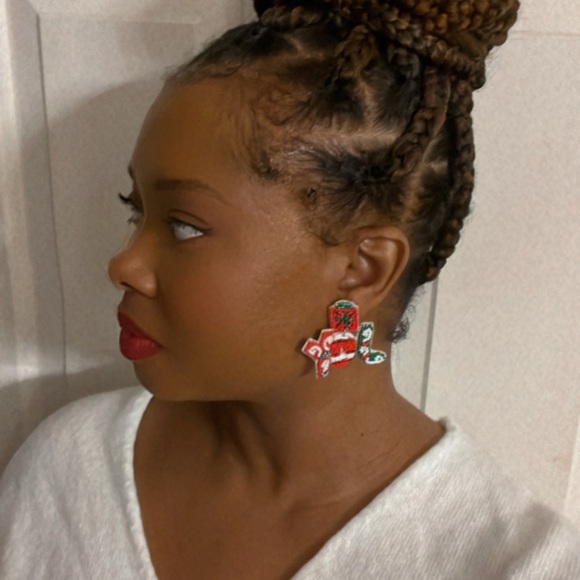 🎁 Joy Holiday Seedbead Earrings 🎄 - Picture 6 of 6